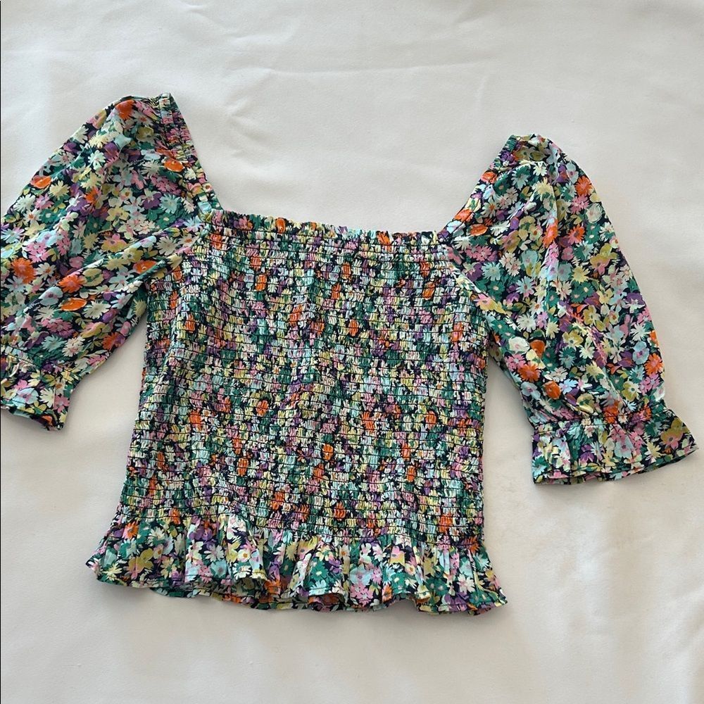 GAP Multicolor Floral Smocked Blouse size medium - Picture 3 of 8